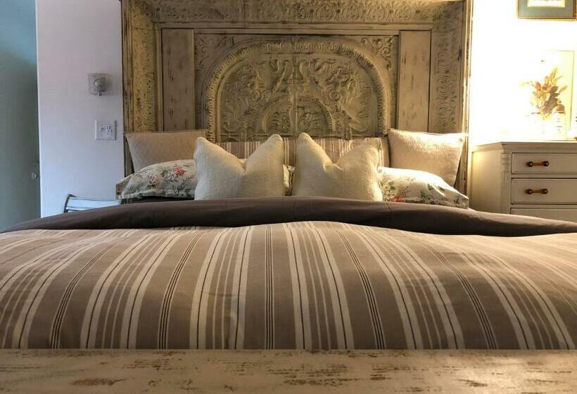 سوئیت با تخت بزرگ, Frederick William House