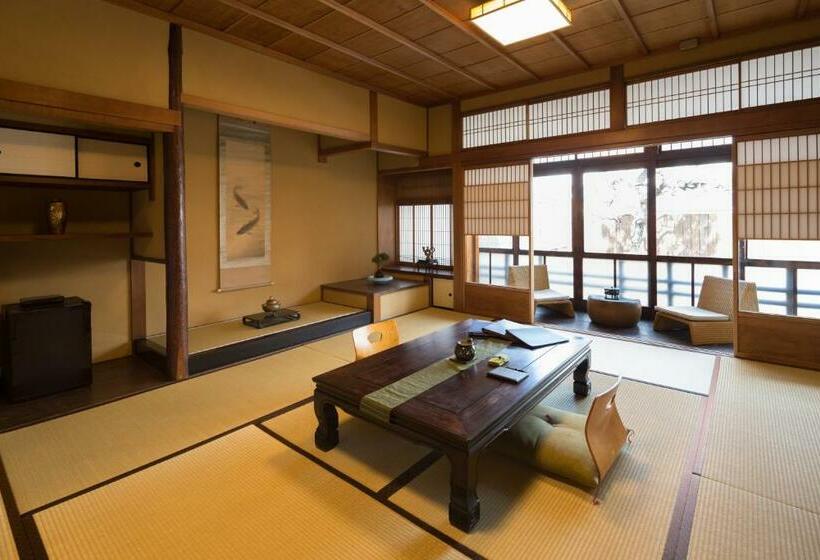 Люкс, Nazuna Kyoto Nijojo