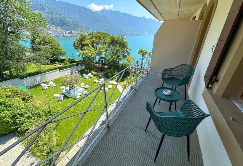 اتاق لوکس, Jetty Montreux