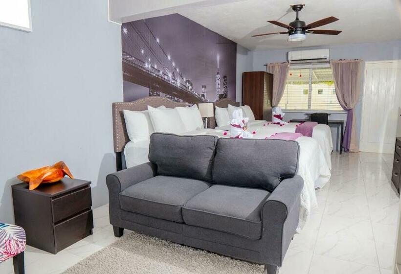 اتاق پریمیوم چهارنفره, Lavender Moon Villas