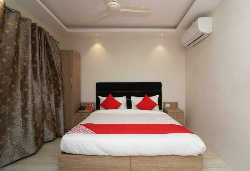 Трехместный Номер Классика, Oyo Flagship Easy Homes