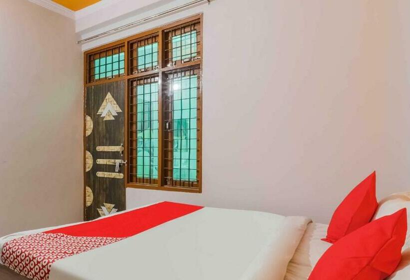 Трехместный Номер Классика, Oyo Flagship Easy Homes