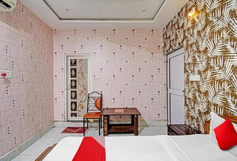 Трехместный Номер Классика, Collection O Hindustan Vila