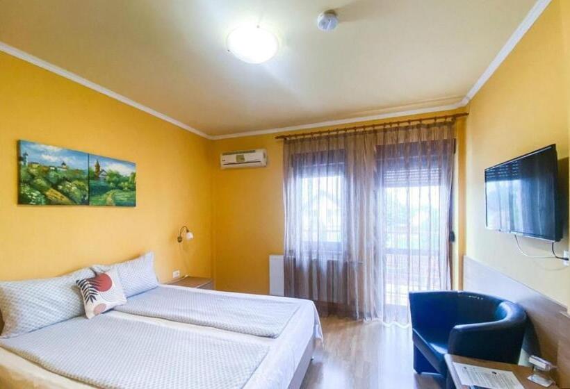 Номер Deluxe, Pensiunea Tirol Baile Felix