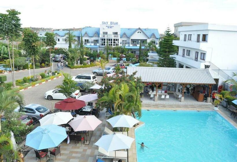 سوییت با چشم‌انداز استخر, Hôtel Sky Blue Mada