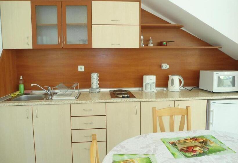 آپارتمان 2 خوابه, Family Hotel Radka