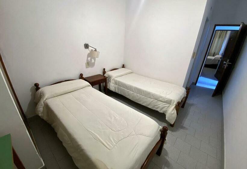 اتاق استاندارد, Daives