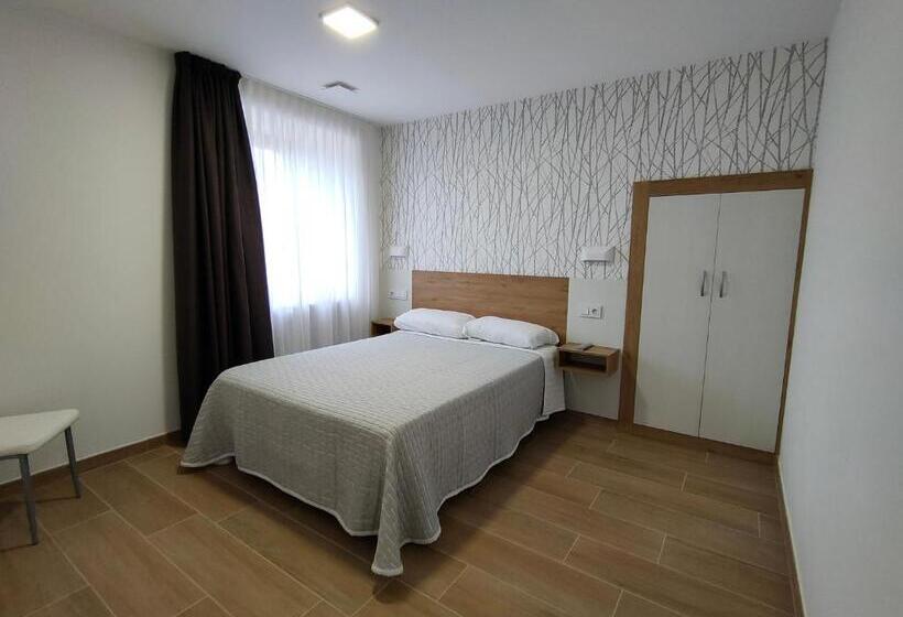 اتاق استاندارد با بالکن, El Pino