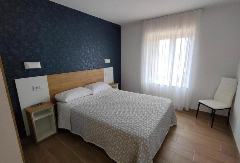 اتاق استاندارد با بالکن, El Pino