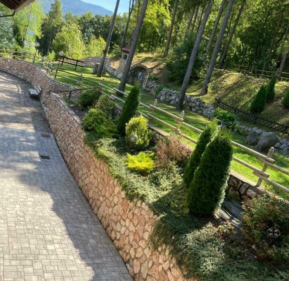 Номер Стандарт Вид на Сад, Ristorante Scoiattolo