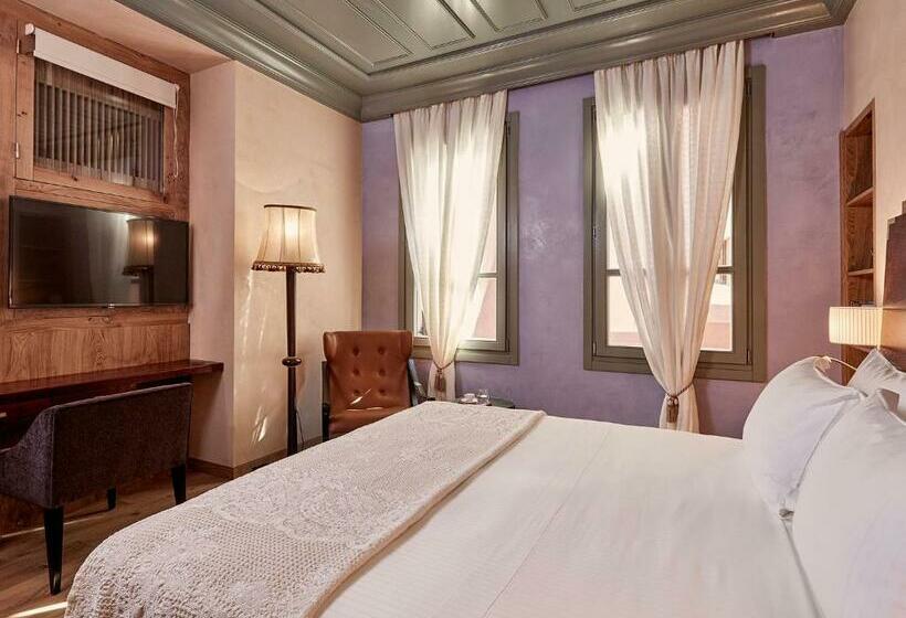 Quarto clássico, Domus Renier Boutique
