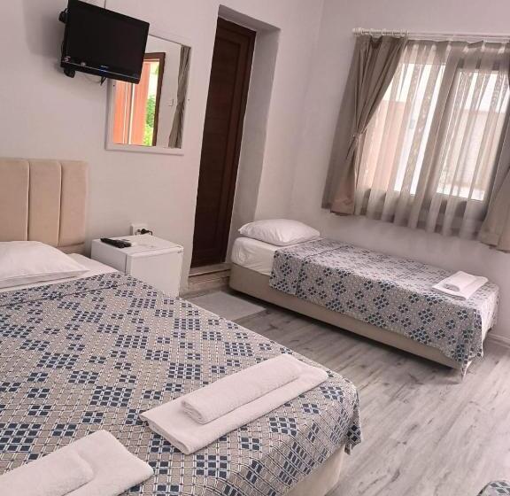 Economy Triple Room, Kalipso Motel
