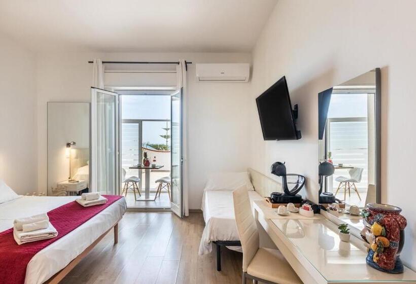 Полулюкс Вид на Море, Pantanello Rooms Avola