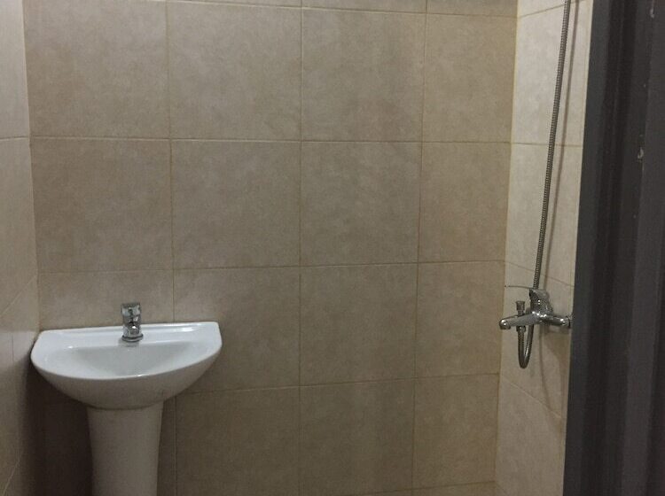 带共用浴室的标准房间, Claridge