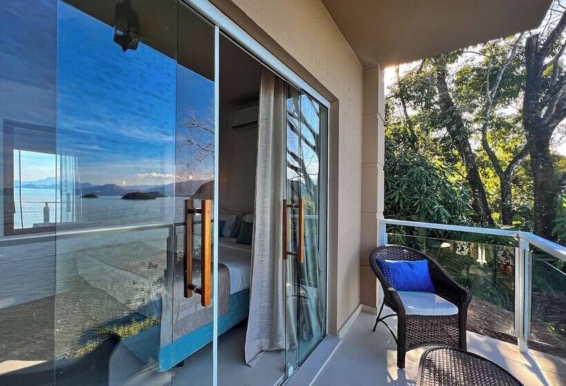 Quarto Deluxe Vista Mar, Casa Luz