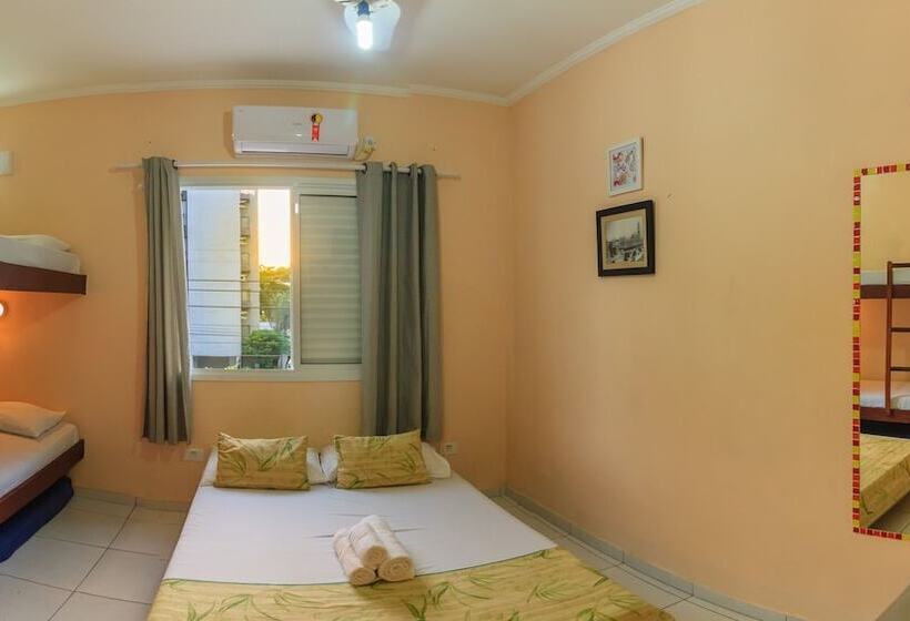 Quarto Quádruplo Estandar, Guaruja Hostel