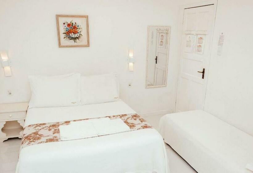 Economy Triple Room, Cabana Suiça