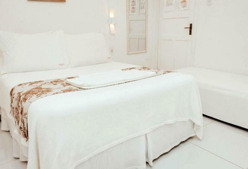 Economy Triple Room, Cabana Suiça