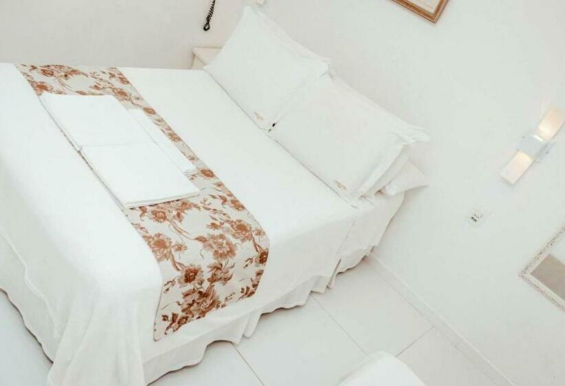 Economy Triple Room, Cabana Suiça