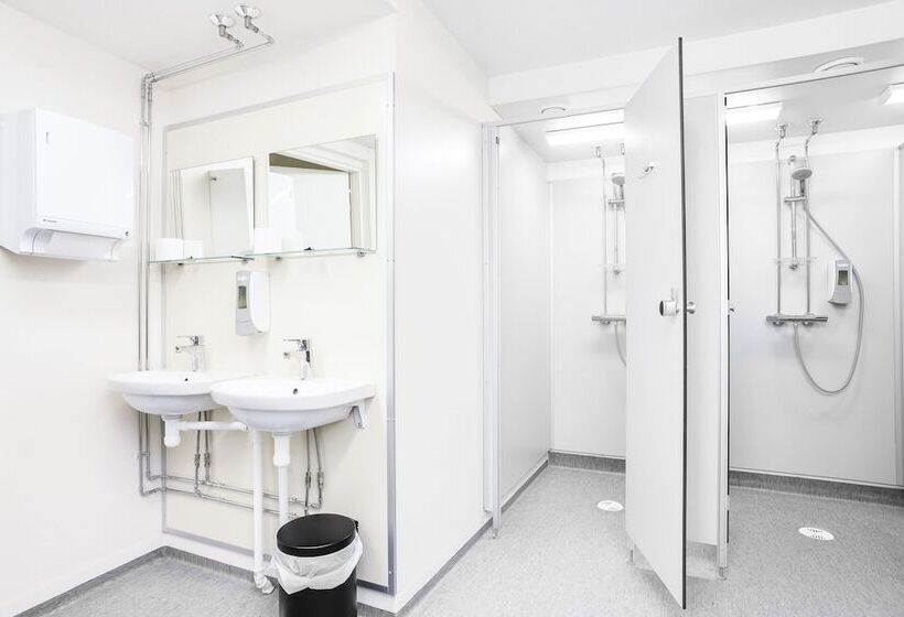 스탠다드 룸 공동 욕실, Forenom Hostel Vantaa Aviapolis
