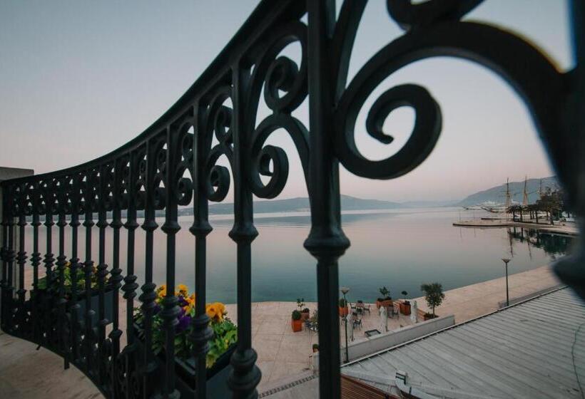 سوئیت پریمیوم 2 خوابه, Boutique Hotel La Roche