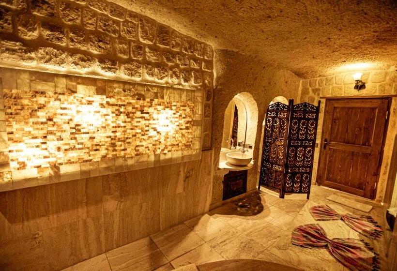 Полулюкс, Oread Cave Suites