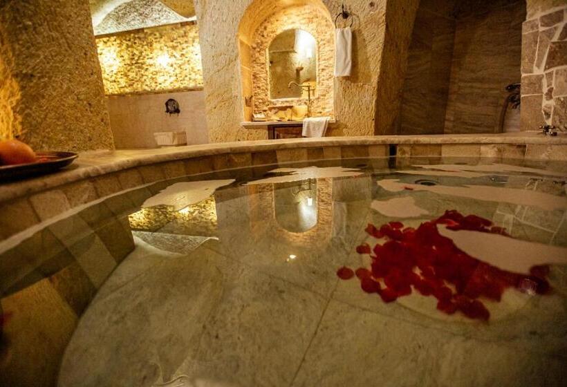 Полулюкс Повышенной Комфортности, Oread Cave Suites