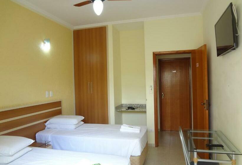 Quarto Estandar, Itália