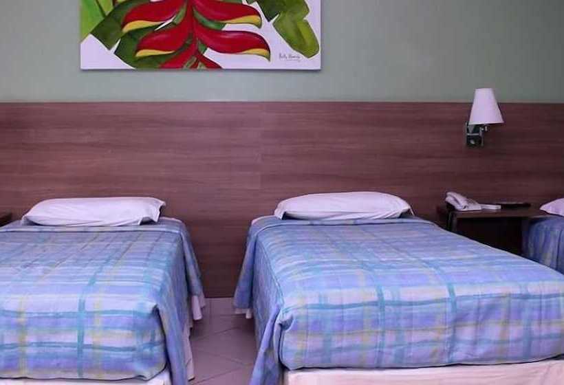 Номер Стандарт Трехместный, Pousada Caravelas Lusitanas Ltda
