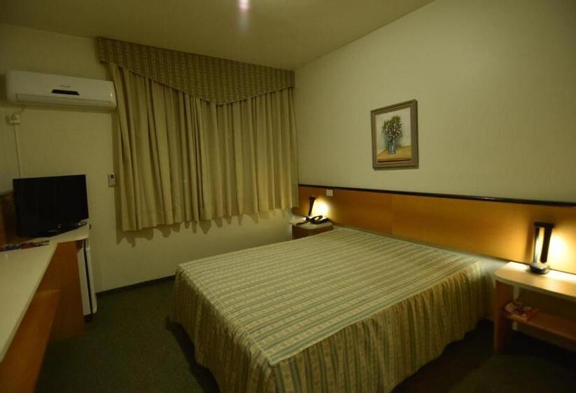 디럭스 룸, Park Hotel Morotin