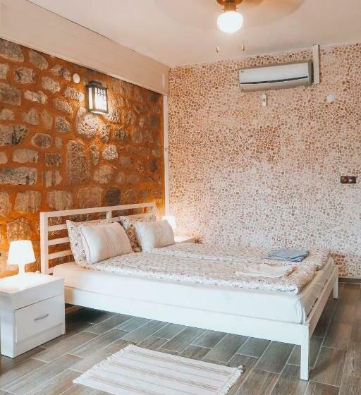 디럭스 룸, Attalos Suites