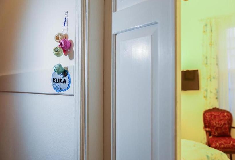 اتاق سوپریور با تخت بزرگ, Dantela Butik