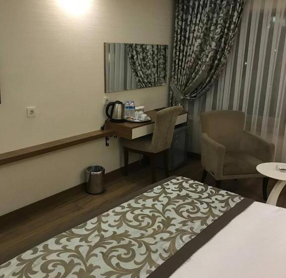 اتاق استاندارد یک نفره, Esila