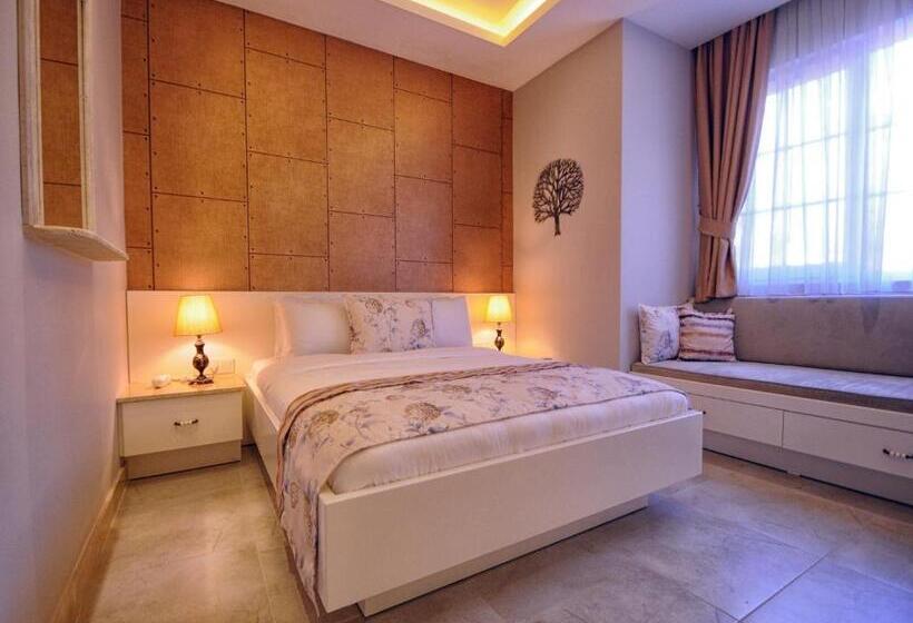 Люкс, Sea Breeze Hotel And Apartments