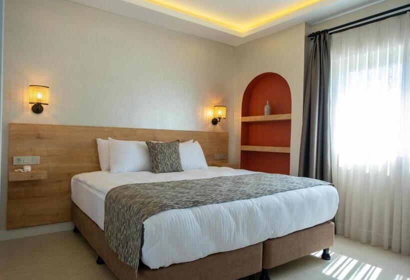 Апартаменты Deluxe 1 Спальня, Sea Breeze Hotel And Apartments