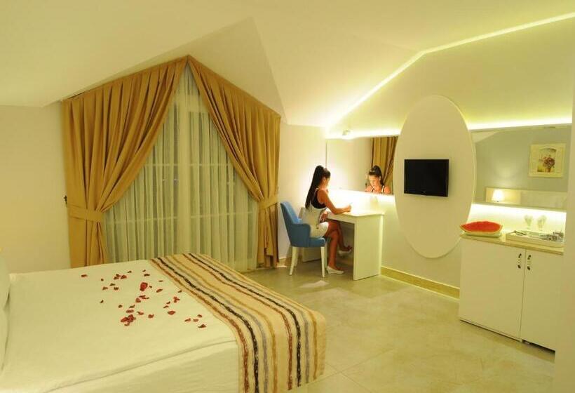 Номер Deluxe, Sea Breeze Hotel And Apartments
