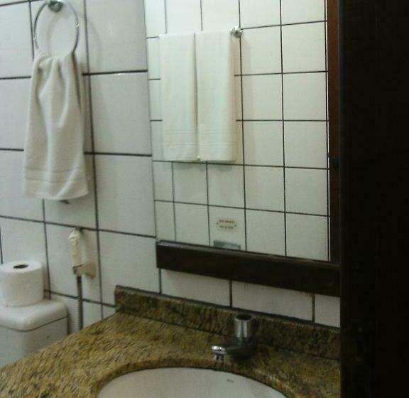 Quarto Estandar, Taperapuan Praia