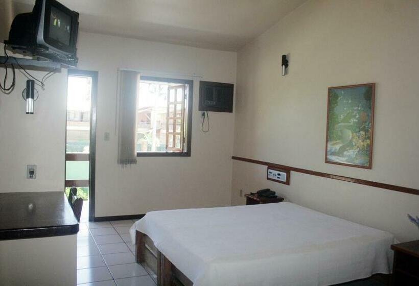 Quarto Quádruplo Estandar, Taperapuan Praia