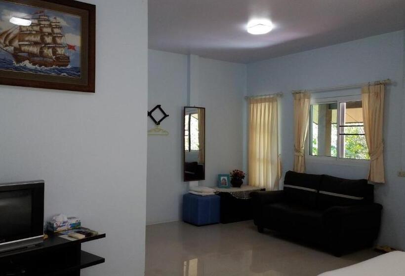 Номер Стандарт Вид на Сад, Bansuanrachawadee B&b
