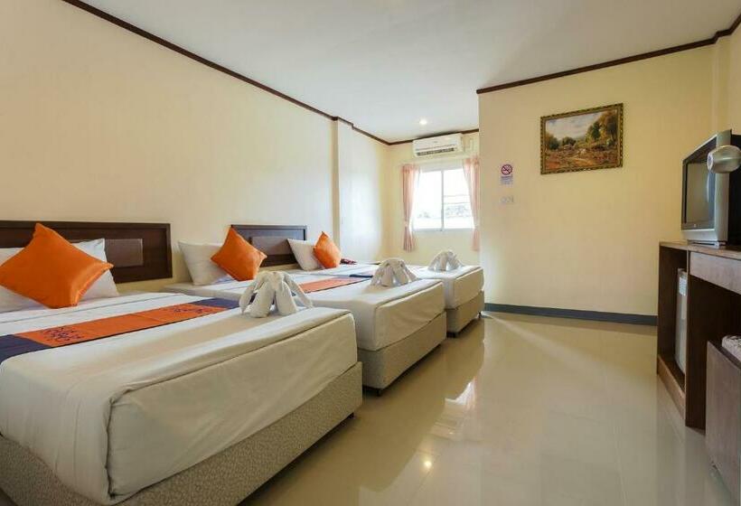 Economy Triple Room, Kyp Khunyuw Place Hotel โรงแรมเควายพี ขุนยูวเพลส ฝาง