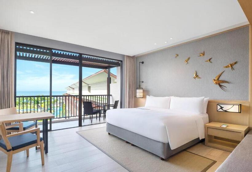 Номер Deluxe Кровать Кинг, Le Meridien Khao Lak Resort & Spa