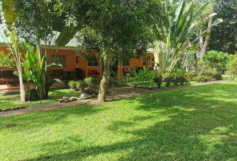 اتاق استاندارد با چشم‌انداز باغ, Mon Kiang Dao Resort