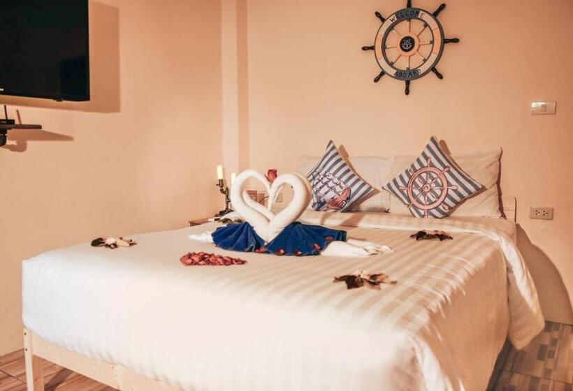 اتاق استاندارد با چشم‌انداز استخر, Namphung Phuket Boutique Resort