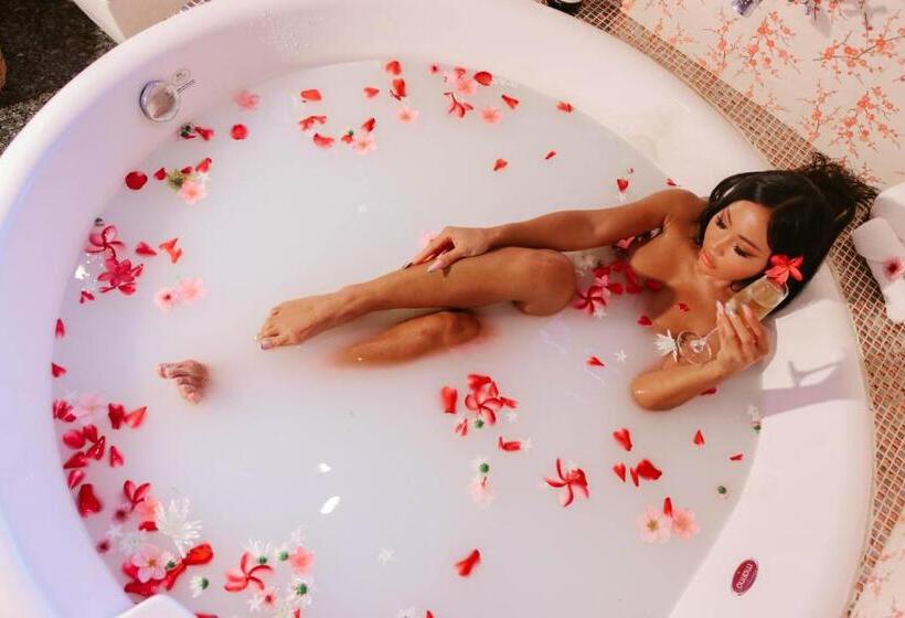 ویلای 1 خوابه با چشم‌انداز باغ, Namphung Phuket Boutique Resort