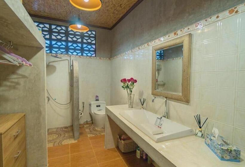 اتاق لوکس, Namphung Phuket Boutique Resort