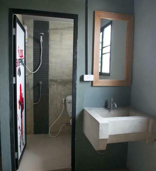 חדר סטנדרט, 9 Hostel