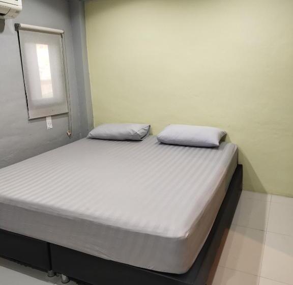 חדר דלוקס עם מיטת קינג, 9 Hostel