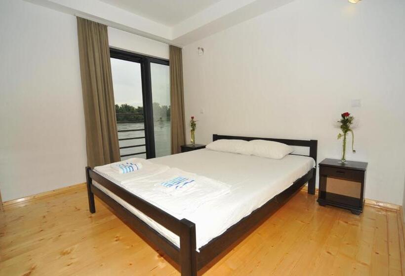 اتاق استاندارد با چشم‌انداز, B&b Botel Charlie