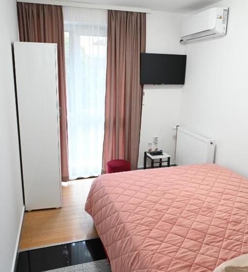 اتاق استاندارد یک نفره, Apartments Imper   Imd