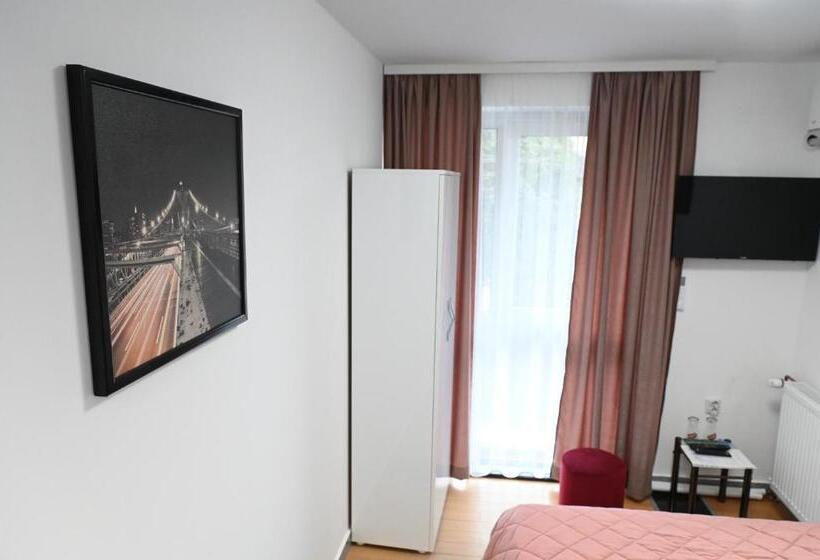 اتاق استاندارد یک نفره, Apartments Imper   Imd